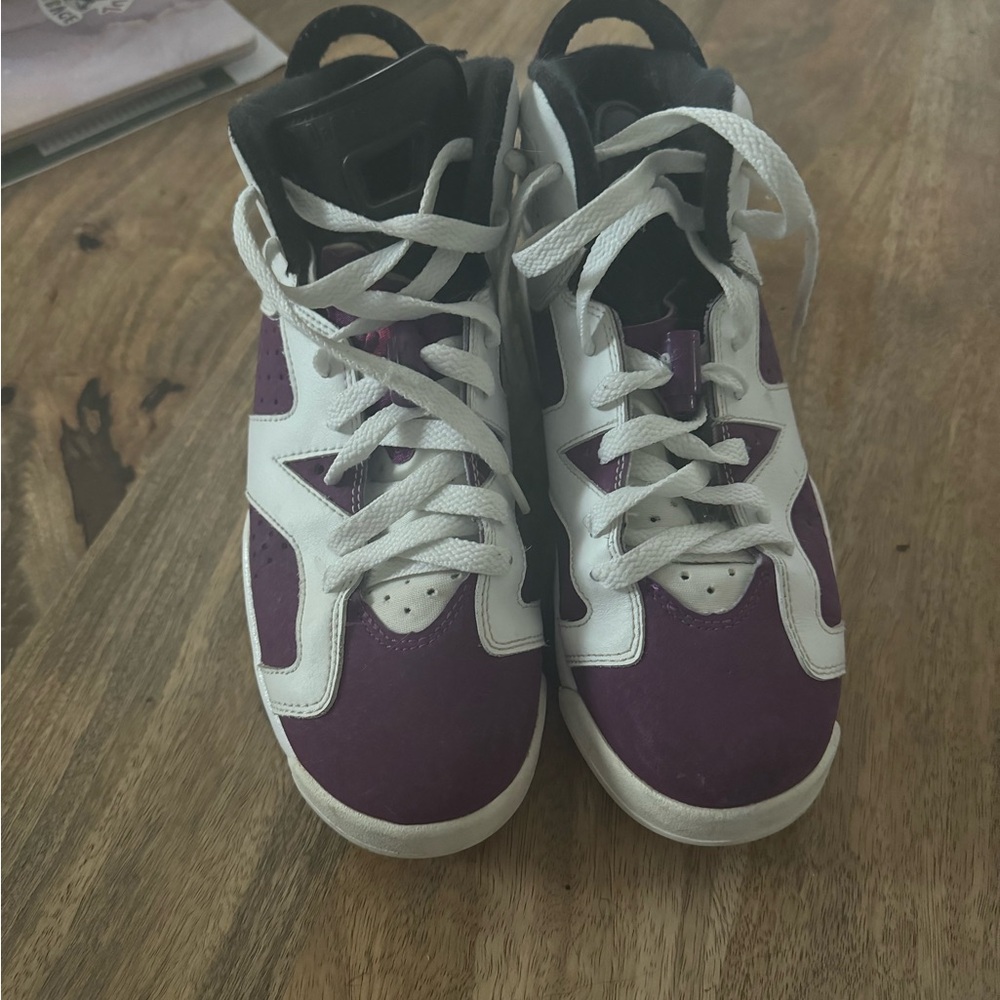 Jordann retro 6- grape